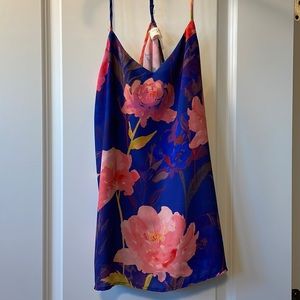 Fun and bright “Everly” floral tank.